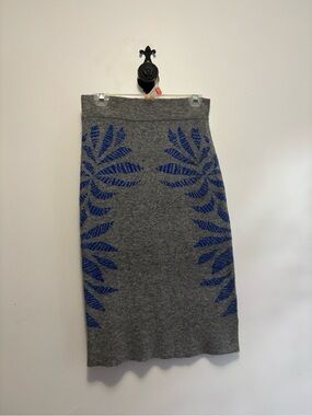 J.O.A. Gray Knit Midi Skirt with Royal Blue Leaf Motif